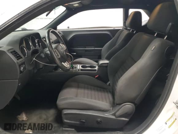 ✅ 2014 Dodge Challenger SXT • VIN: 2C3CDYAG2EH127061 • Lot: 81256214. Wystawiony na Copart z przebiegiem 161 211 mil. Bezpłatny archiwum sprzedaży aukcyjnych z USA i szczegółowy raport historii pojazdu na DreamBid. Zdjęcie 7.