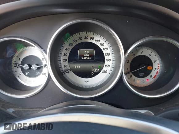 ✅ 2014 Mercedes-Benz CLS 550 • VIN: WDDLJ7DB0EA098825 • Lot: 43523562. Wystawiony na IAAI z przebiegiem 138 957 mil. Bezpłatny archiwum sprzedaży aukcyjnych z USA i szczegółowy raport historii pojazdu na DreamBid. Zdjęcie 7.