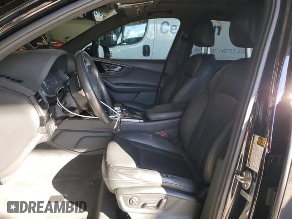 ✅ 2017 Audi Q7 Premium • VIN: WA1AAAF77HD010230 • Lot: 84900725. Listed on Copart with 87,092 mi. Free auction sales archive from the USA and detailed vehicle history report at DreamBid. Image 7.