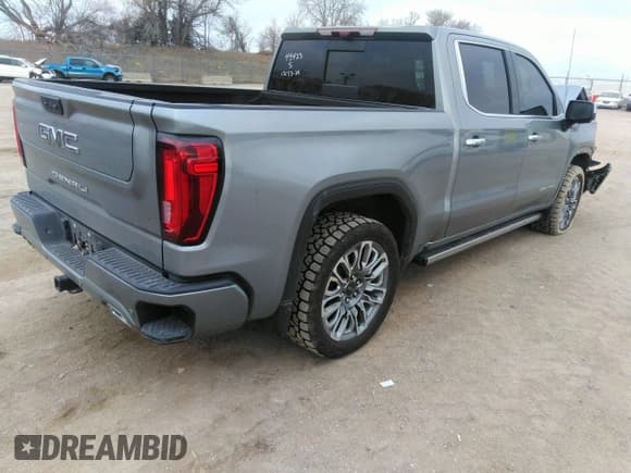 ✅ 2023 GMC Sierra 1500 Denali Ultimate • VIN: 1GTUUHEL2PZ270179 • Лот: 41263065. Опубликован ранее на IAAI с пробегом 23 712 миль. Бесплатный доступ к архиву аукционных продаж из США и подробный отчёт об истории автомобиля на DreamBid. Изображение 4.