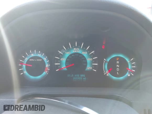 ✅ 2010 Ford Fusion SEL • VIN: 3FAHP0JA4AR197980 • Lot: 43675213. Wystawiony na IAAI z przebiegiem 202 923 mil. Bezpłatny archiwum sprzedaży aukcyjnych z USA i szczegółowy raport historii pojazdu na DreamBid. Zdjęcie 7.