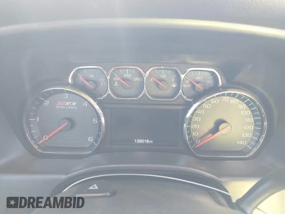 ✅ 2016 Chevrolet Silverado 1500 LT • VIN: 3GCUKREC4GG304960 • Lot: 42991035. Wystawiony na IAAI z przebiegiem 139 016 mil. Bezpłatny archiwum sprzedaży aukcyjnych z USA i szczegółowy raport historii pojazdu na DreamBid. Zdjęcie 7.