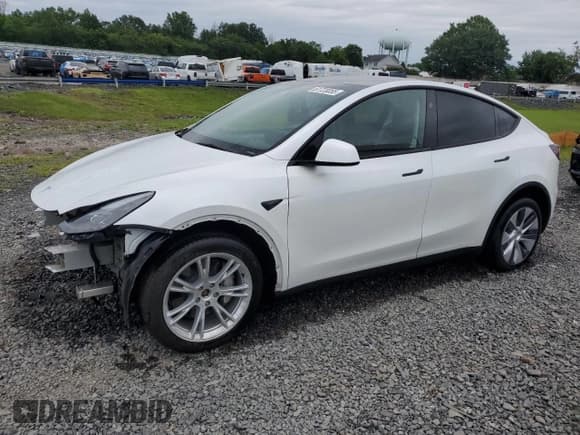 ✅ 2024 Tesla Model Y Long Range • VIN: 7SAYGDEE0RA259547 • Лот: 61723055. Опубликован ранее на Copart с пробегом 23 881 миль. Бесплатный доступ к архиву аукционных продаж из США и подробный отчёт об истории автомобиля на DreamBid. Изображение 1.