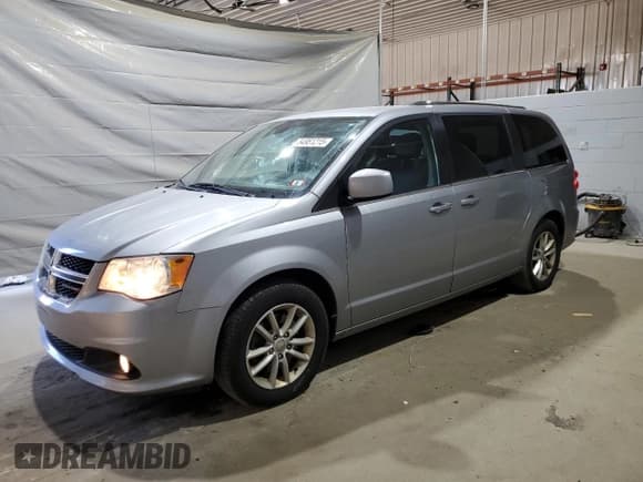 ✅ 2019 Dodge Grand Caravan SXT • VIN: 2C4RDGCG8KR659885 • Лот: 84951215. Опубликован ранее на Copart с пробегом 126 488 миль. Бесплатный доступ к архиву аукционных продаж из США и подробный отчёт об истории автомобиля на DreamBid. Изображение 1.