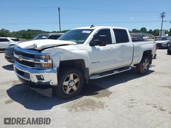✅ 2015 Chevrolet Silverado 2500HD LT • VIN: 1GC1KVEG9FF632177 • Лот: 57947215. Опубликован ранее на Copart с пробегом 232 492 миль. Бесплатный доступ к архиву аукционных продаж из США и подробный отчёт об истории автомобиля на DreamBid. Изображение 1.