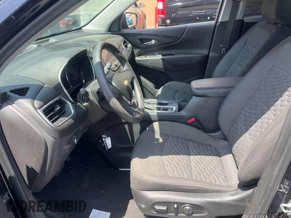 ✅ 2020 Chevrolet Equinox LT • VIN: 3GNAXJEVXLS729413 • Lot: 42495749. Wystawiony na IAAI z przebiegiem 61 771 mil. Bezpłatny archiwum sprzedaży aukcyjnych z USA i szczegółowy raport historii pojazdu na DreamBid. Zdjęcie 1.