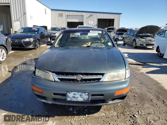 ✅ 1998 Nissan Maxima GXE • VIN: JN1CA21D0WT607873 • Lot: 80856484. Wystawiony na Copart z przebiegiem 198 057 mil. Bezpłatny archiwum sprzedaży aukcyjnych z USA i szczegółowy raport historii pojazdu na DreamBid. Zdjęcie 5.