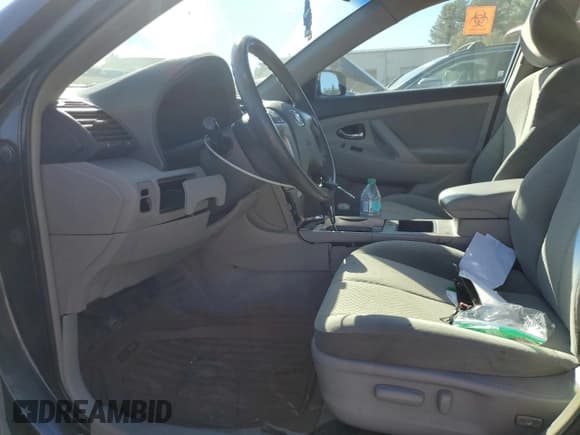 ✅ 2007 Toyota Camry CE • VIN: 4T1BE46K57U109630 • Lot: 85535145. Wystawiony na Copart z przebiegiem 175 068 mil. Bezpłatny archiwum sprzedaży aukcyjnych z USA i szczegółowy raport historii pojazdu na DreamBid. Zdjęcie 7.