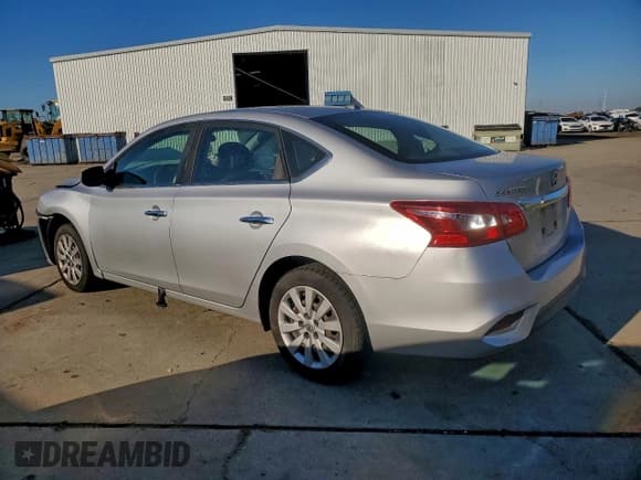 ✅ 2017 Nissan Sentra S • VIN: 3N1AB7APXHY245542 • Lot: 94109505. Wystawiony na Copart z przebiegiem 136 994 mil. Bezpłatny archiwum sprzedaży aukcyjnych z USA i szczegółowy raport historii pojazdu na DreamBid. Zdjęcie 2.
