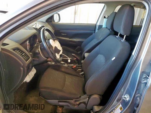 ✅ 2021 Mitsubishi Outlander ES • VIN: JA4ARUAU9MU024423 • Lot: 81674645. Listed on Copart with 38,835 mi. Free auction sales archive from the USA and detailed vehicle history report at DreamBid. Image 7.