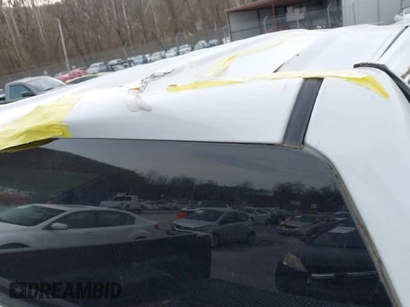 ✅ 2004 Chevrolet Silverado 2500HD LS • VIN: 1GCHK232X4F251181 • Lot: 43700423. Wystawiony na IAAI z przebiegiem 214 730 mil. Bezpłatny archiwum sprzedaży aukcyjnych z USA i szczegółowy raport historii pojazdu na DreamBid. Zdjęcie 17.