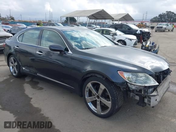✅ 2007 Lexus LS 460 L • VIN: JTHGL46F075002562 • Lot: 42110316. Listed on IAAI with Not provided. Free auction sales archive from the USA and detailed vehicle history report at DreamBid. Image 1.