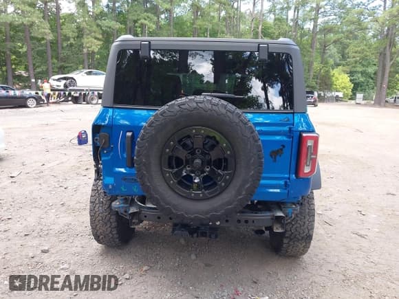 ✅ 2022 Ford Bronco • VIN: 1FMDE5CP4NLA72314 • Lot: 42822836. Listed on IAAI with 34,832 mi. Free auction sales archive from the USA and detailed vehicle history report at DreamBid. Image 17.