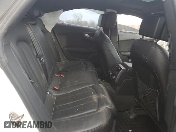 ✅ 2016 Audi A7 Prestige • VIN: WAU2GAFC9GN052829 • Lot: 39711603. Wystawiony na Copart z przebiegiem 103 284 mil. Bezpłatny archiwum sprzedaży aukcyjnych z USA i szczegółowy raport historii pojazdu na DreamBid. Zdjęcie 10.