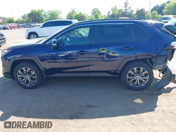 ✅ 2024 Toyota RAV4 Hybrid XLE Premium • VIN: JTMB6RFV3RJ041700 • Lot: 42171568. Listed on IAAI with 10,452 mi. Free auction sales archive from the USA and detailed vehicle history report at DreamBid. Image 14.