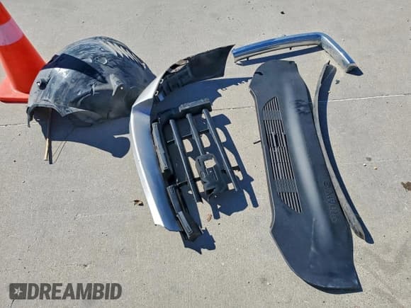 ✅ 2013 Mercedes-Benz C 250 Sport • VIN: WDDGF4HB4DA810120 • Lot: 91931405. Wystawiony na Copart z przebiegiem 120 448 mil. Bezpłatny archiwum sprzedaży aukcyjnych z USA i szczegółowy raport historii pojazdu na DreamBid. Zdjęcie 12.