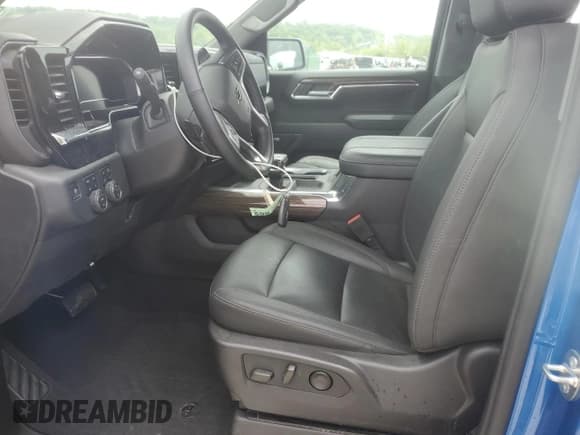 ✅ 2024 Chevrolet Silverado 1500 LT Trail Boss • VIN: 3GCUDFEL6RG158282 • Lot: 54329865. Wystawiony na Copart z przebiegiem Nie podano. Bezpłatny archiwum sprzedaży aukcyjnych z USA i szczegółowy raport historii pojazdu na DreamBid. Zdjęcie 7.