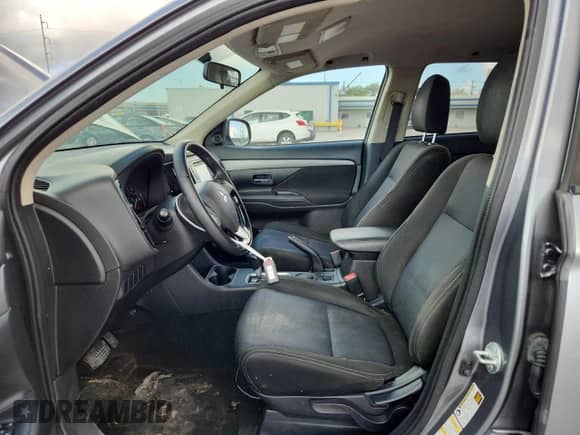 2016 Mitsubishi Outlander SE с VIN JA4AD3A30GZ042199, выставлен на аукционе Copart как лот 85328355 с пробегом 173 742 миль миль и Чистый • Clean title. История ставок и продаж доступна на DreamBid. Изображение 7.