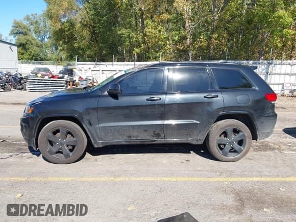 ✅ 2015 Jeep Grand Cherokee Altitude • VIN: 1C4RJFAG0FC164522 • Лот: 43396290. Опубликован ранее на IAAI с пробегом 232 897 миль. Бесплатный доступ к архиву аукционных продаж из США и подробный отчёт об истории автомобиля на DreamBid. Изображение 14.