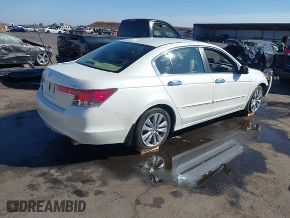 ✅ 2011 Honda Accord EX-L • VIN: 1HGCP3F85BA007578 • Lot: 43163894. Wystawiony na IAAI z przebiegiem 98 674 mil. Bezpłatny archiwum sprzedaży aukcyjnych z USA i szczegółowy raport historii pojazdu na DreamBid. Zdjęcie 4.