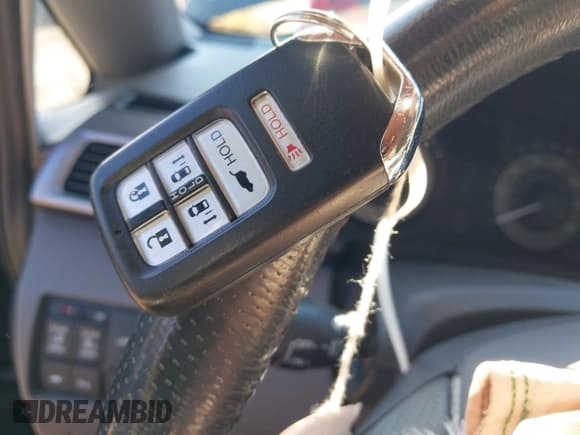 ✅ 2014 Honda Odyssey Touring • VIN: 5FNRL5H91EB133860 • Lot: 43515152. Wystawiony na IAAI z przebiegiem 101 698 mil. Bezpłatny archiwum sprzedaży aukcyjnych z USA i szczegółowy raport historii pojazdu na DreamBid. Zdjęcie 11.