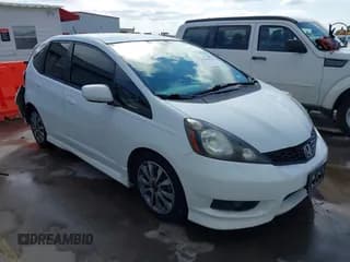 ✅ 2013 Honda Fit Sport • VIN: JHMGE8H52DC009784 • Лот: 43199569. Опубликован ранее на IAAI с пробегом 206 743 миль. Бесплатный доступ к архиву аукционных продаж из США и подробный отчёт об истории автомобиля на DreamBid. Изображение 1.