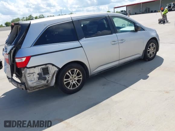 ✅ 2012 Honda Odyssey EX-L • VIN: 5FNRL5H67CB060884 • Lot: 43245657. Wystawiony na IAAI z przebiegiem 145 552 mil. Bezpłatny archiwum sprzedaży aukcyjnych z USA i szczegółowy raport historii pojazdu na DreamBid. Zdjęcie 4.