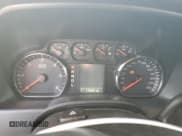 ✅ 2017 Chevrolet Silverado 1500 Custom • VIN: 1GCRCPEH7HZ340601 • Lot: 82903254. Wystawiony na Copart z przebiegiem 110 334 mil. Bezpłatny archiwum sprzedaży aukcyjnych z USA i szczegółowy raport historii pojazdu na DreamBid. Zdjęcie 9.