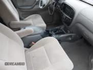 ✅ 2003 Toyota Sequoia SR5 • VIN: 5TDBT44AX3S166960 • Лот: 43207997. Опубликован ранее на IAAI с пробегом 171 263 миль. Бесплатный доступ к архиву аукционных продаж из США и подробный отчёт об истории автомобиля на DreamBid. Изображение 5.