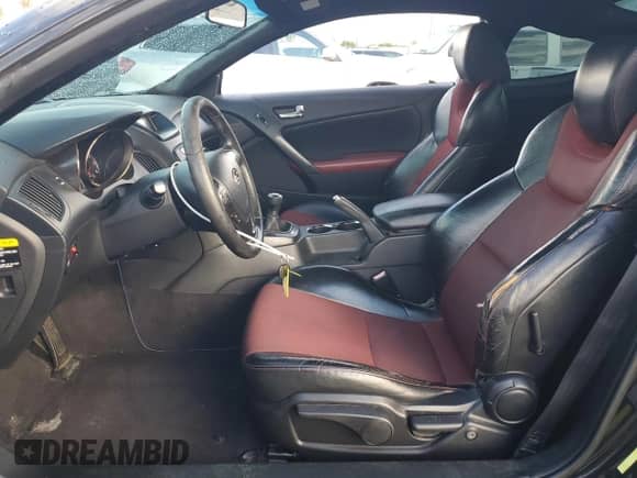 2011 Hyundai Genesis Coupe R-Spec с VIN KMHHU6KHXBU047153, выставлен на аукционе Copart как лот 80863355 с пробегом 99 016 миль миль и Списание • Salvage title. История ставок и продаж доступна на DreamBid. Изображение 7.