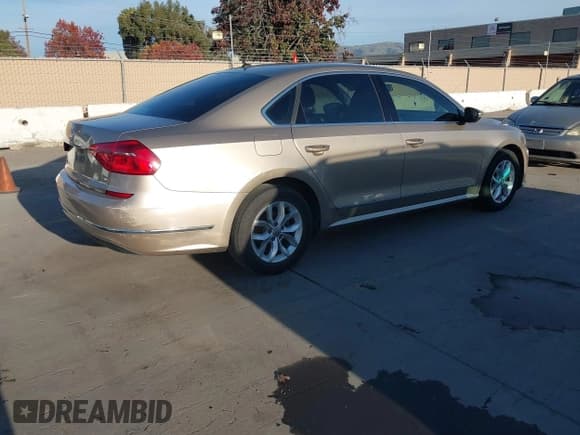 ✅ 2016 Volkswagen Passat S • VIN: 1VWAT7A36GC051988 • Lot: 43859709. Listed on IAAI with 158,722 mi. Free auction sales archive from the USA and detailed vehicle history report at DreamBid. Image 4.