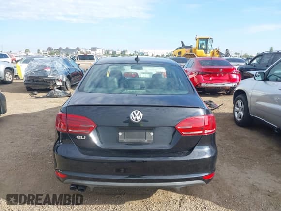 ✅ 2014 Volkswagen Jetta GLI • VIN: 3VW4T7AJ1EM271823 • Lot: 43243004. Listed on IAAI with 171,310 mi. Free auction sales archive from the USA and detailed vehicle history report at DreamBid. Image 16.