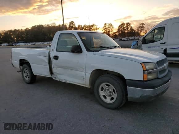2004 Chevrolet Silverado 1500 LS z VIN 1GCEC14V74Z251317, wystawiony jako Copart lot #79619084 z przebiegiem 227 917 mil mil oraz Szkoda całkowita • Salvage title. Historia ofert i sprzedaży dostępna na DreamBid. Obrazek 4.