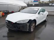 ✅ 2013 Tesla Model S • VIN: 5YJSA1CN2DFP12584 • Lot: 43711385. Wystawiony na IAAI z przebiegiem 133 895 mil. Bezpłatny archiwum sprzedaży aukcyjnych z USA i szczegółowy raport historii pojazdu na DreamBid. Zdjęcie 6.