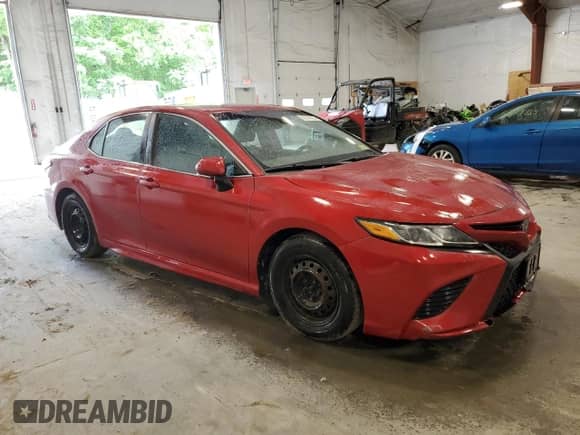 2020 Toyota Camry SE with VIN 4T1G11BK1LU002204, listed as a Copart auction lot 60670025 with 134,747 mi miles and Non repairable. Bid and sale history available at DreamBid. Image 4.