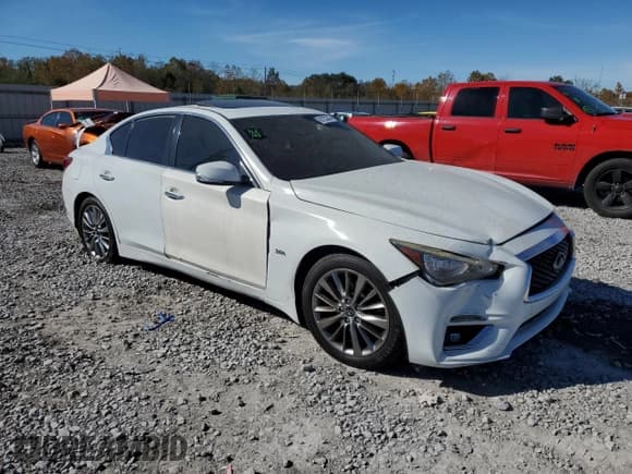 ✅ 2018 Infiniti Q50 Luxe • VIN: JN1EV7AP9JM352857 • Лот: 92103245. Опубликован ранее на Copart с пробегом 128 325 миль. Бесплатный доступ к архиву аукционных продаж из США и подробный отчёт об истории автомобиля на DreamBid. Изображение 4.