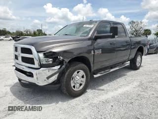✅ 2018 Ram 3500 • VIN: 3C63R2CL7JG221653 • Lot: 63474085. Wystawiony na Copart z przebiegiem 98 058 mil. Bezpłatny archiwum sprzedaży aukcyjnych z USA i szczegółowy raport historii pojazdu na DreamBid. Zdjęcie 1.