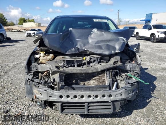 ✅ 2017 Ford C-Max SE • VIN: 1FADP5EUXHL104811 • Lot: 82498685. Wystawiony na Copart z przebiegiem 158 124 mil. Bezpłatny archiwum sprzedaży aukcyjnych z USA i szczegółowy raport historii pojazdu na DreamBid. Zdjęcie 5.