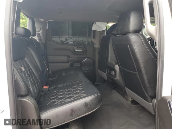 ✅ 2020 Chevrolet Silverado 1500 RST • VIN: 3GCUYEED3LG235740 • Lot: 56580384. Wystawiony na Copart z przebiegiem Nie podano. Bezpłatny archiwum sprzedaży aukcyjnych z USA i szczegółowy raport historii pojazdu na DreamBid. Zdjęcie 10.