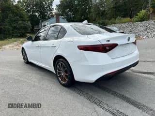 ✅ 2020 Alfa Romeo Giulia • VIN: ZARFANAN4L7632001 • Lot: 81412955. Wystawiony na Copart z przebiegiem 83 915 mil. Bezpłatny archiwum sprzedaży aukcyjnych z USA i szczegółowy raport historii pojazdu na DreamBid. Zdjęcie 2.