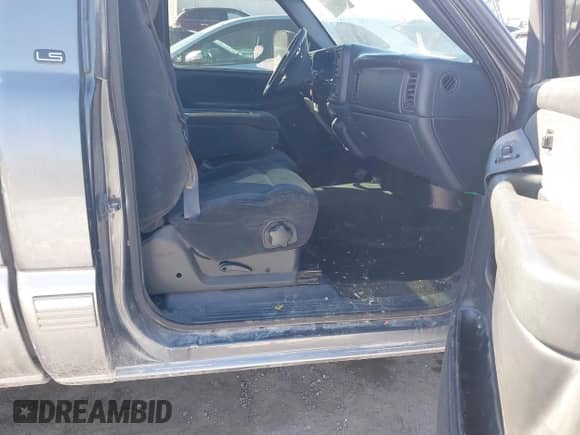 2000 Chevrolet Silverado 2500 с VIN 1GCGK24UXYE337355, выставлен на аукционе IAAI как лот 41631115 с пробегом 134 216 миль миль и . История ставок и продаж доступна на DreamBid. Изображение 5.