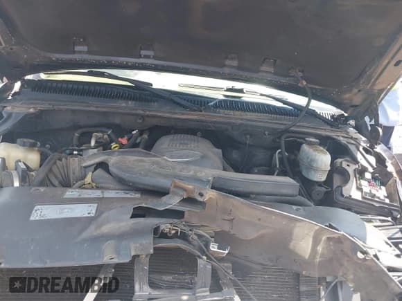 ✅ 2004 Chevrolet Tahoe LT • VIN: 1GNEC13Z94J281980 • Lot: 42812157. Listed on IAAI with Not provided. Free auction sales archive from the USA and detailed vehicle history report at DreamBid. Image 10.