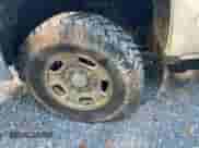 2019 Chevrolet Silverado 2500HD Work Truck z VIN 2GC2KREG2K1135310, wystawiony jako IAAI lot #43064810 z przebiegiem 105 719 mil mil oraz . Historia ofert i sprzedaży dostępna na DreamBid. Obrazek 1.