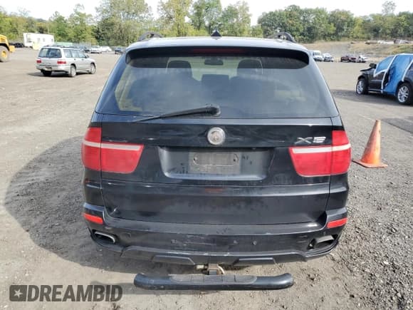 ✅ 2008 BMW X5 4.8i • VIN: 5UXFE83558L166217 • Лот: 84262655. Опубликован ранее на Copart с пробегом 182 554 миль. Бесплатный доступ к архиву аукционных продаж из США и подробный отчёт об истории автомобиля на DreamBid. Изображение 6.