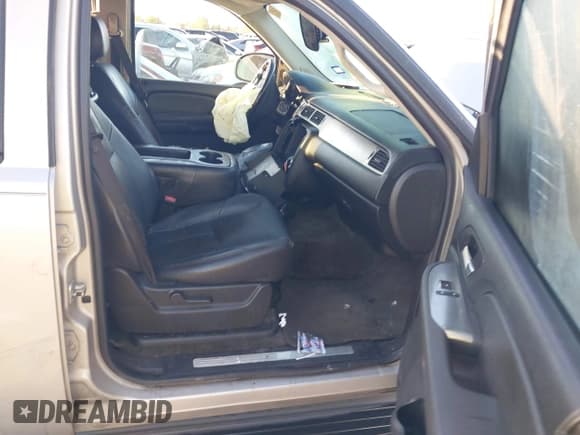 ✅ 2007 Chevrolet Tahoe LT • VIN: 1GNFC13J77R197211 • Lot: 43637356. Listed on IAAI with Not provided. Free auction sales archive from the USA and detailed vehicle history report at DreamBid. Image 5.