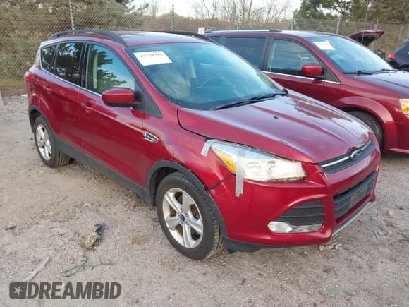 ✅ 2015 Ford Escape SE • VIN: 1FMCU9G9XFUC06627 • Lot: 43729794. Wystawiony na IAAI z przebiegiem 105 320 mil. Bezpłatny archiwum sprzedaży aukcyjnych z USA i szczegółowy raport historii pojazdu na DreamBid. Zdjęcie 1.