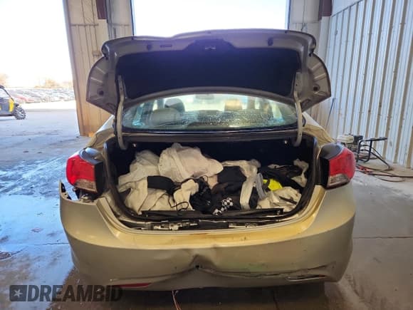 ✅ 2013 Hyundai Elantra Limited • VIN: 5NPDH4AE5DH303263 • Lot: 89689305. Listed on Copart with 156,731 mi. Free auction sales archive from the USA and detailed vehicle history report at DreamBid. Image 6.