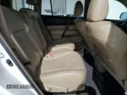 ✅ 2011 Toyota Highlander Limited • VIN: 5TDDK3EH0BS043295 • Лот: 89464315. Опубликован ранее на Copart с пробегом 136 012 миль. Бесплатный доступ к архиву аукционных продаж из США и подробный отчёт об истории автомобиля на DreamBid. Изображение 11.