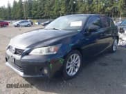 ✅ 2013 Lexus CT 200h • VIN: JTHKD5BH2D2155218 • Lot: 43335849. Wystawiony na IAAI z przebiegiem 153 528 mil. Bezpłatny archiwum sprzedaży aukcyjnych z USA i szczegółowy raport historii pojazdu na DreamBid. Zdjęcie 17.