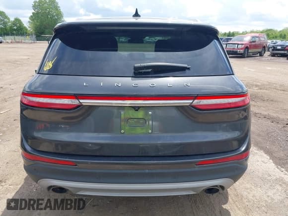 ✅ 2020 Lincoln Corsair Standard • VIN: 5LMCJ1D99LUL26734 • Lot: 42230461. Wystawiony na IAAI z przebiegiem 54 140 mil. Bezpłatny archiwum sprzedaży aukcyjnych z USA i szczegółowy raport historii pojazdu na DreamBid. Zdjęcie 17.